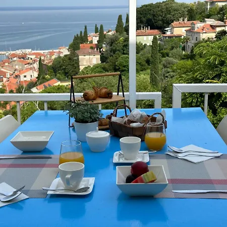 Vista Del Mar Bed and Breakfast 3*