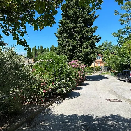 krevet i doručak Vista Del Mar 3*