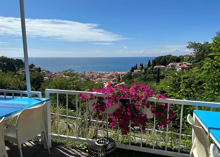 فندق مبيت وإفطار Vista Del Mar بيران